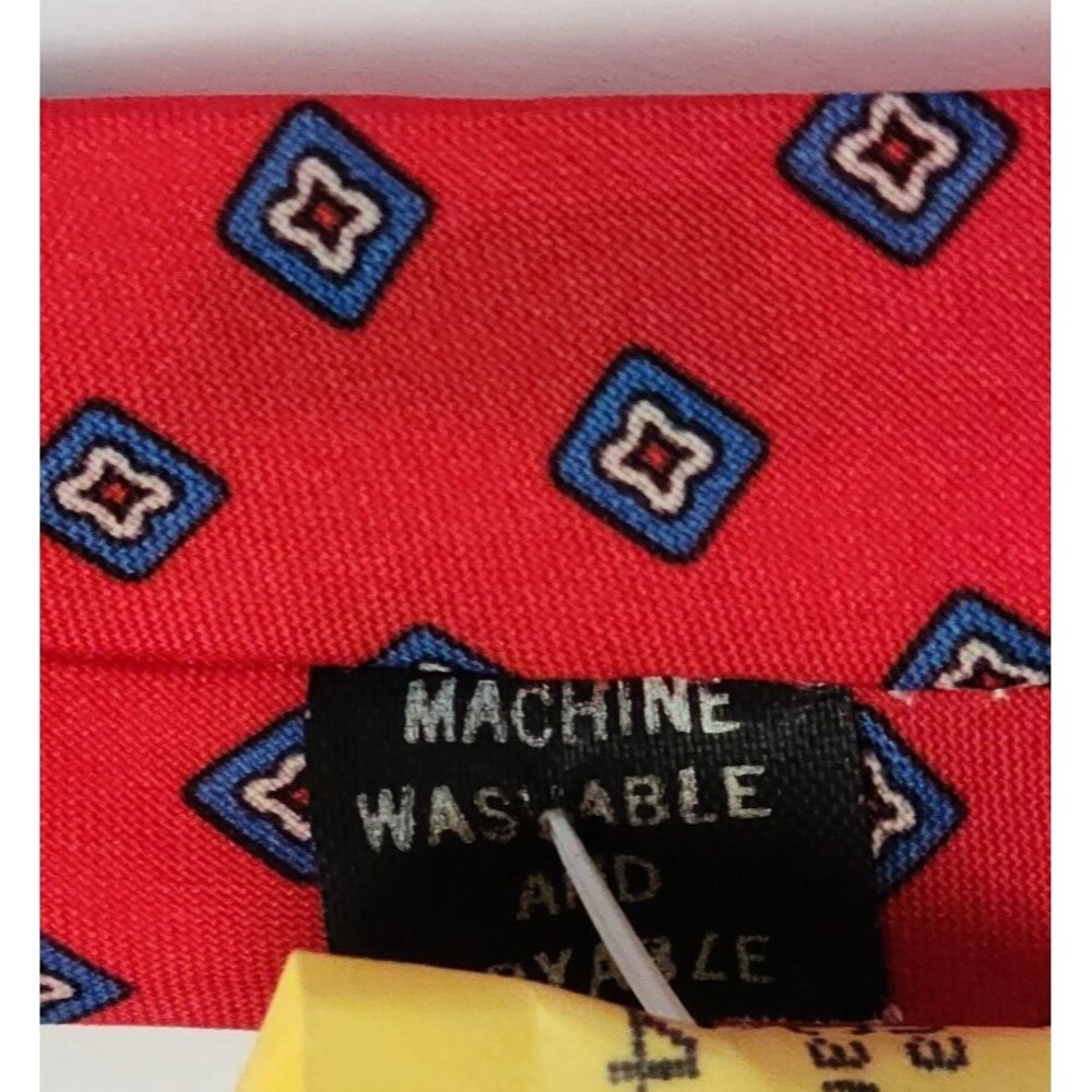 Randa Corp. USA Mens Classic Neck Tie Red White Blue Washable Dryable 3"x56.5" - Picture 3 of 4